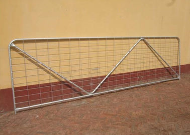 L'azienda agricola del metallo del recinto saldata portatile robusto della rete metallica Gates lo stile moderno