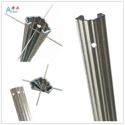 Q235 pali della pianta del metallo dell'acciaio 1.8mm per le piante all'aperto